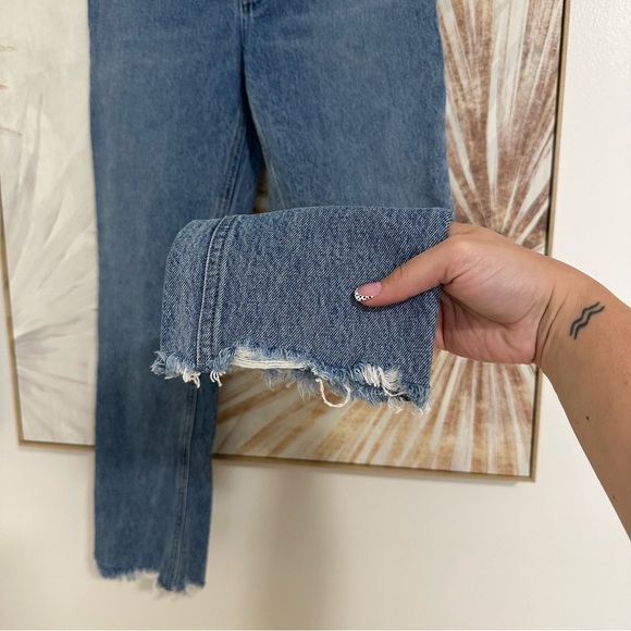 Agolde Riley HIGH RISE STRAIGHT CROP
IN FREQUENCY in size 26 - Picture 8 of 10